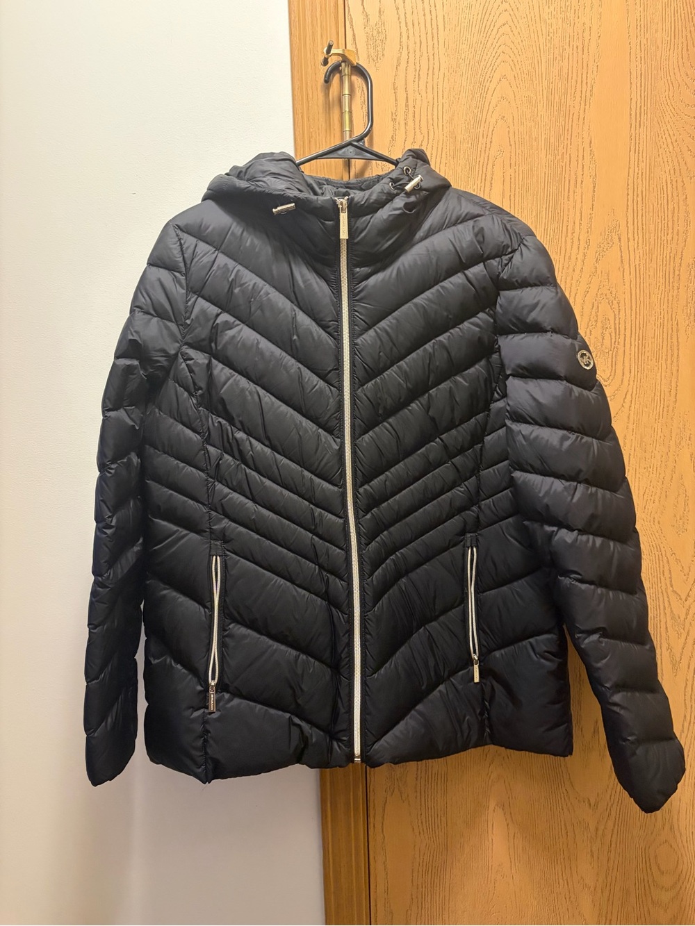 Michael Kors Chevron Quilted Hooded Puffer Jacket - Black